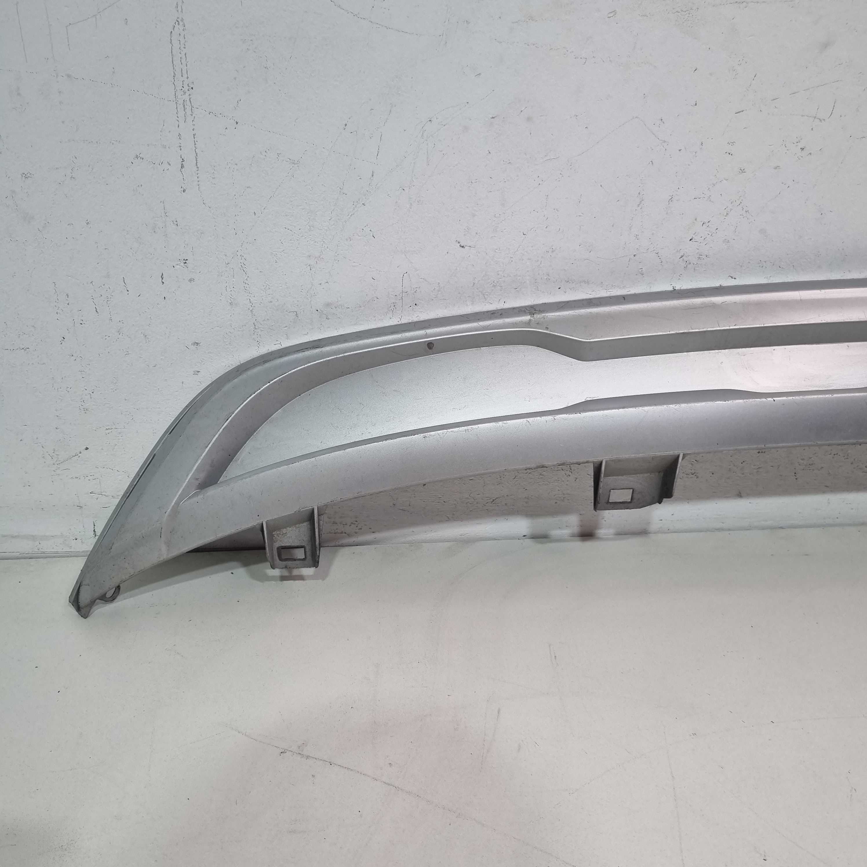Spoiler Parachoque Traseiro Volkswagen Cross Up! 2016/2020 Prata 3