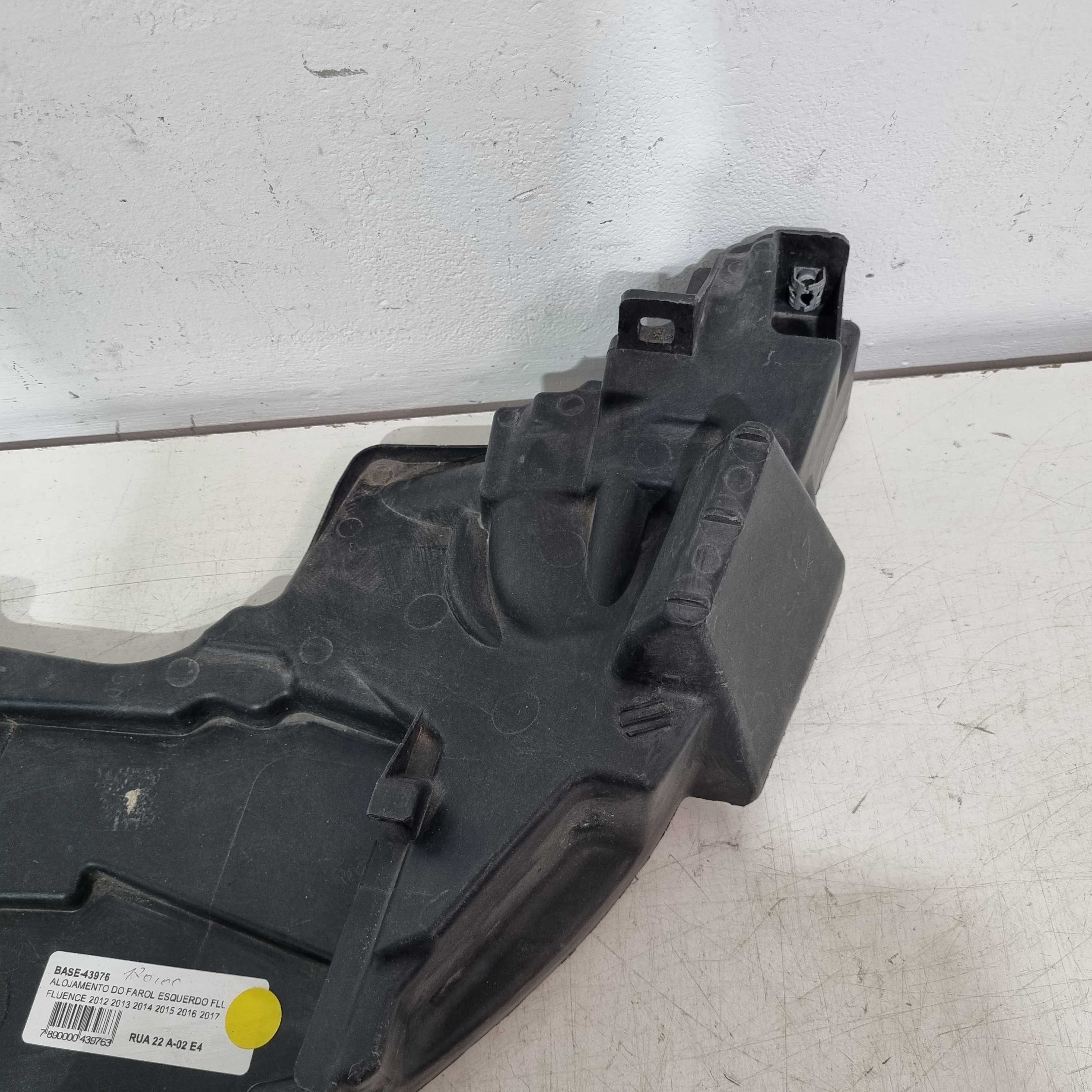 Alojamento Do Farol Esquerdo Renault Fluence 2012/2017 3