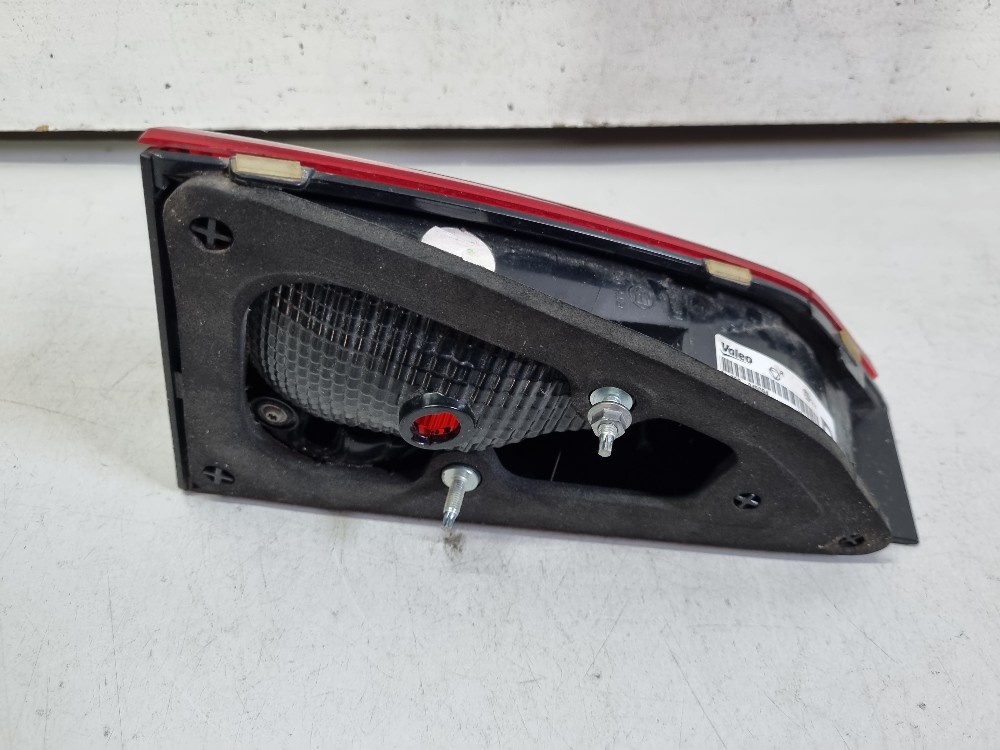 Lanterna Direita Da Tampa Traseira Virtus 2017/2021 Seminova 6