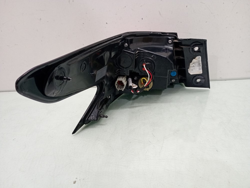 Lanterna Do Lado Direito Nissan Versa Modelos 2022/2024 Direito/passageiro Vermelha 4