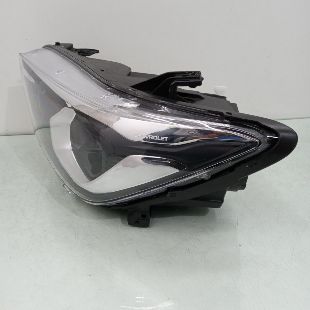 Farol Esquerdo Sem Led Chevrolet Do Tracker 2020/2024 Esquerdo/motorista 2