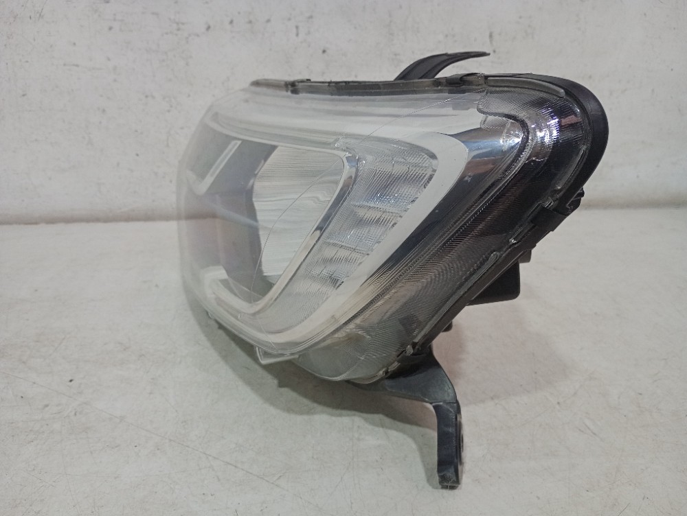 Farol esquerdo LED Sandero 2020/2024 5