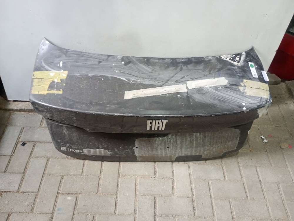 Tampa Traseira Fiat Cronos 2017/2023 Recuperada Original 1