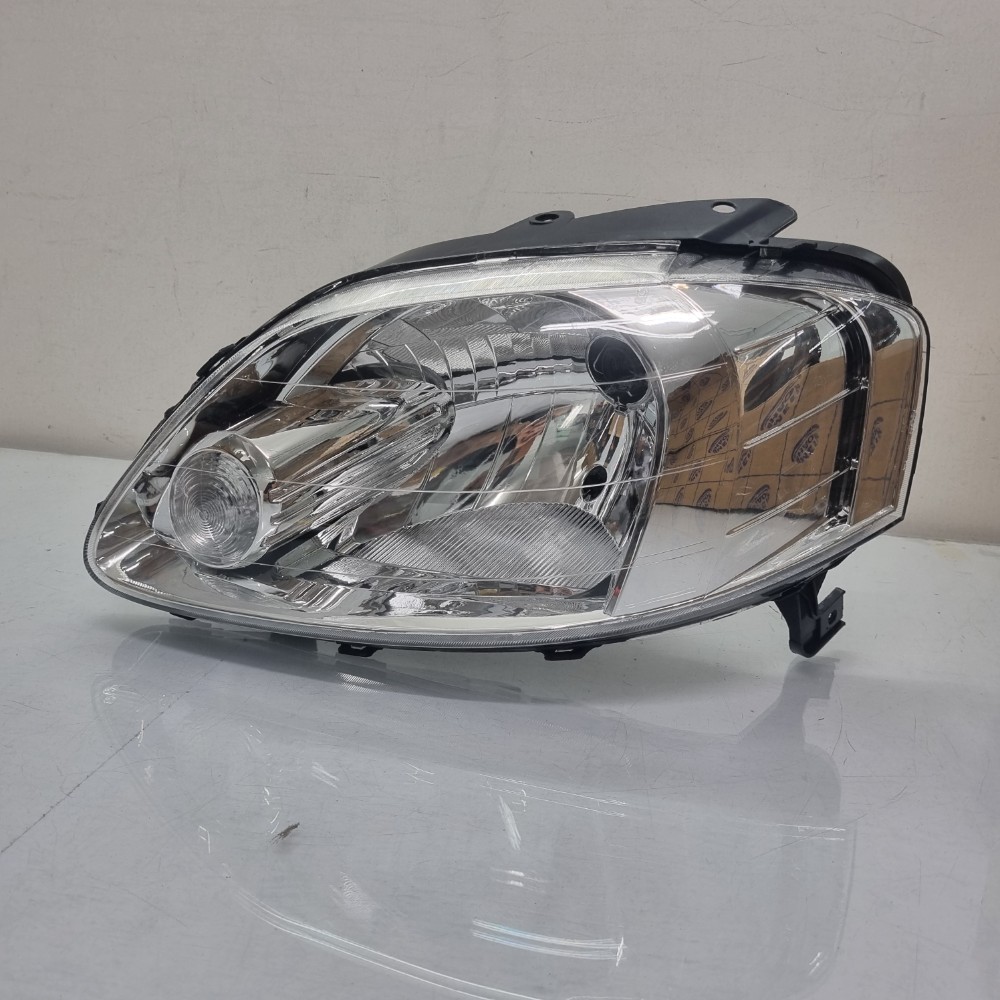 Farol Direito Volkswagen Fox 2004/2008* 1