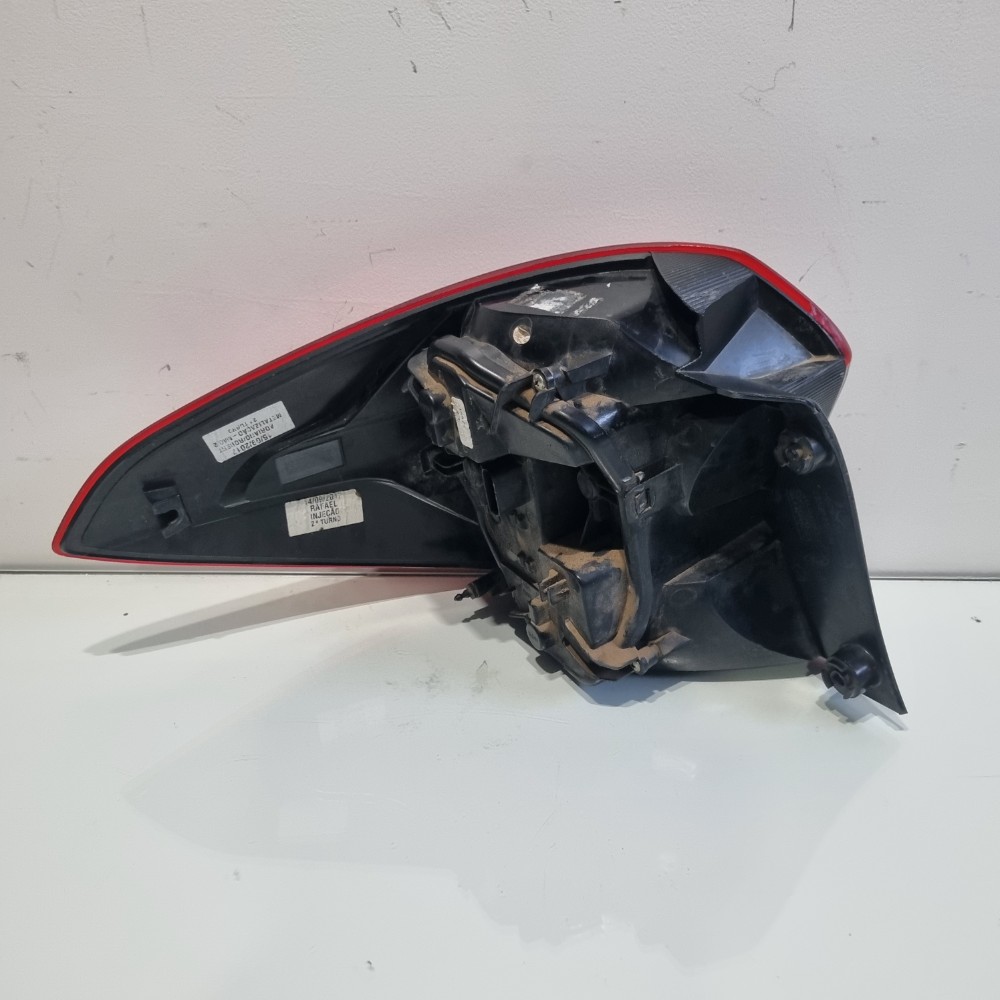 Lanterna Do Lado Direito Ford Ka Sedan Modelos 2015/2018 Direito/passageiro 3
