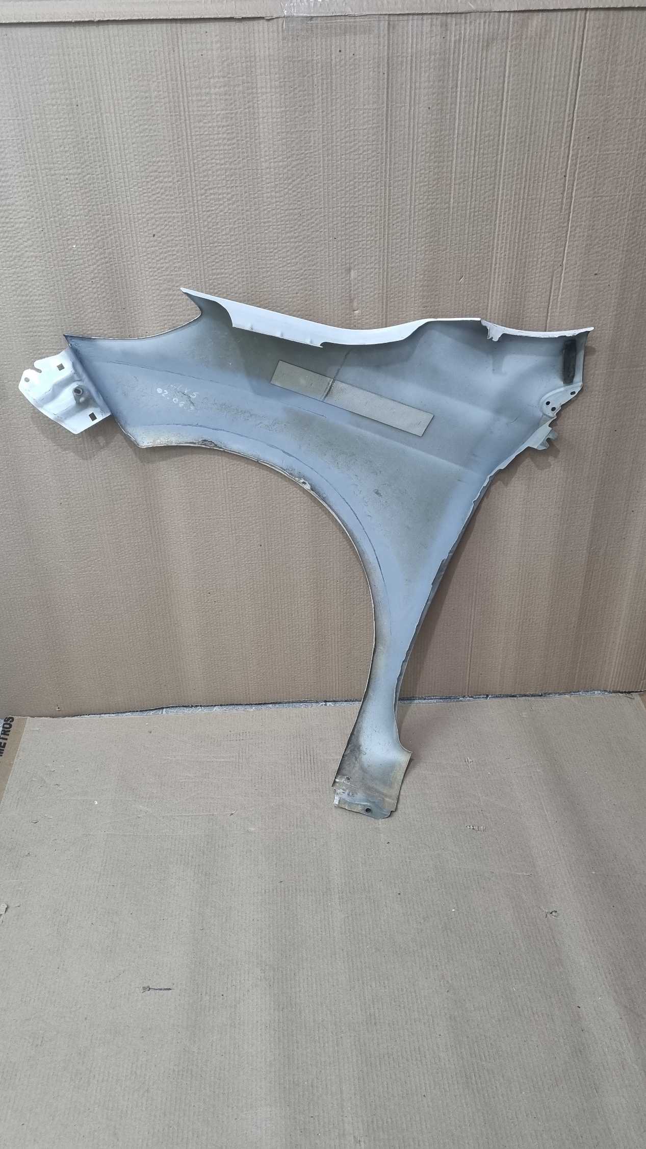 Paralama Direito Nissan Versa Modelo 2012/2018 4