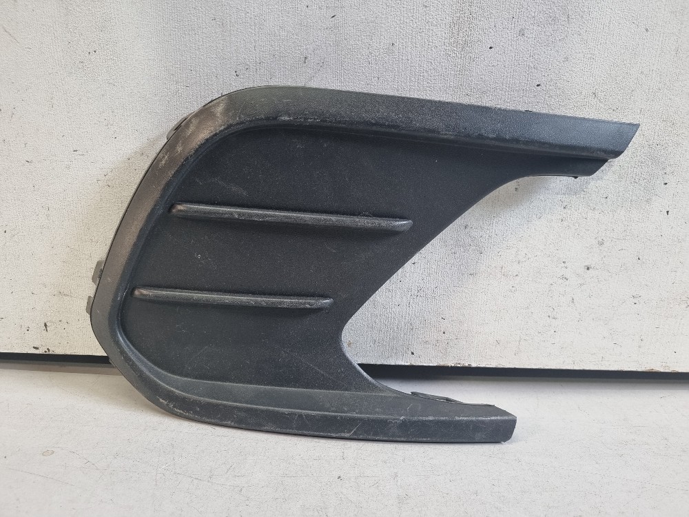 Moldura Direita Do Cibié Volkswagen  Polo Track 2023 / 2025.