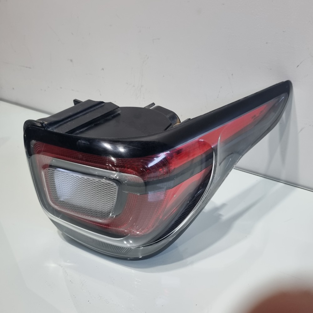 Lanterna Do Lado Direito Fiat Strada Modelos 2020/2024 Direito/passageiro 2