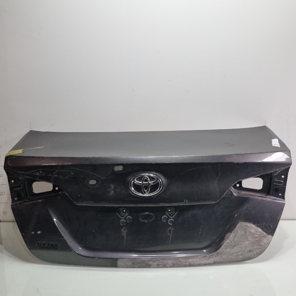 Tampa Traseira Toyota Yaris Sedan Modelos 2017/2024 1