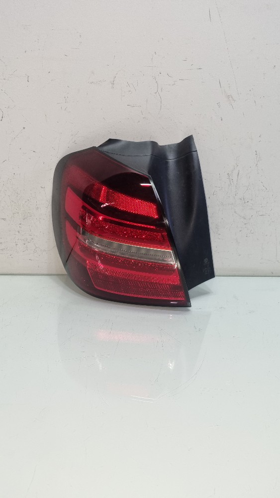 Lanterna lado Esquerdo mercedes GLA250Modelo 2017/2020 1