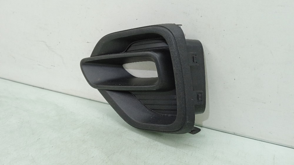 Moldura Cibié Lado Direito Fiat Pulse 2022 / 2024 Seminovo. 3