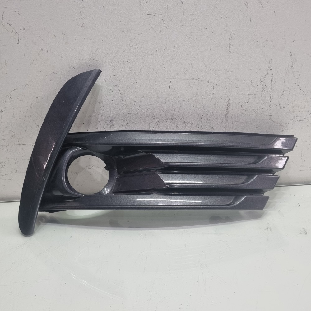 Moldura Farol de Milha Esquerdo Renault Duster 2020–2024 Original 6
