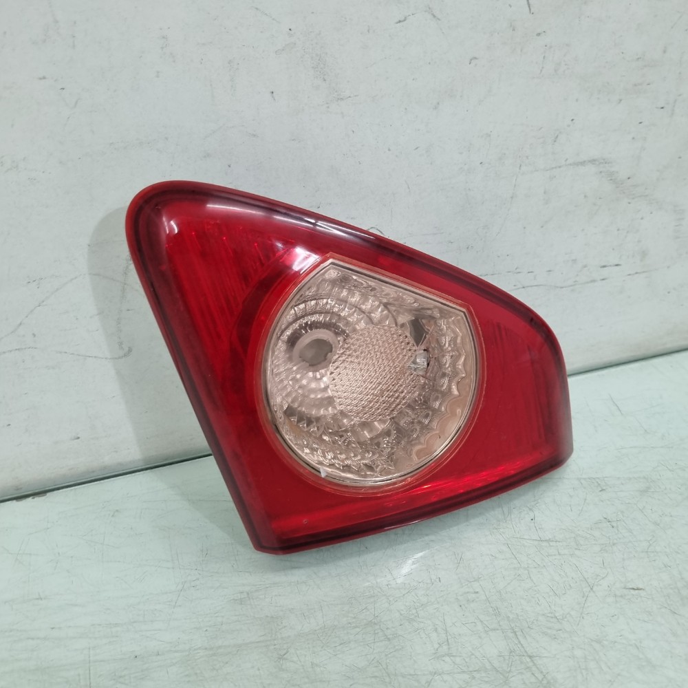 Lanterna Direita da Tampa Toyota Corolla 2009/2012 Rec 2