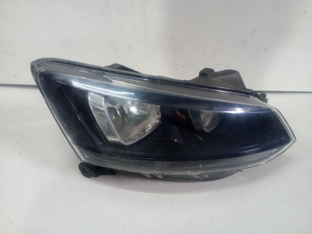 Farol Dianteiro Direito Volkswagen Fox 2015/2021 Direito/passageiro 1