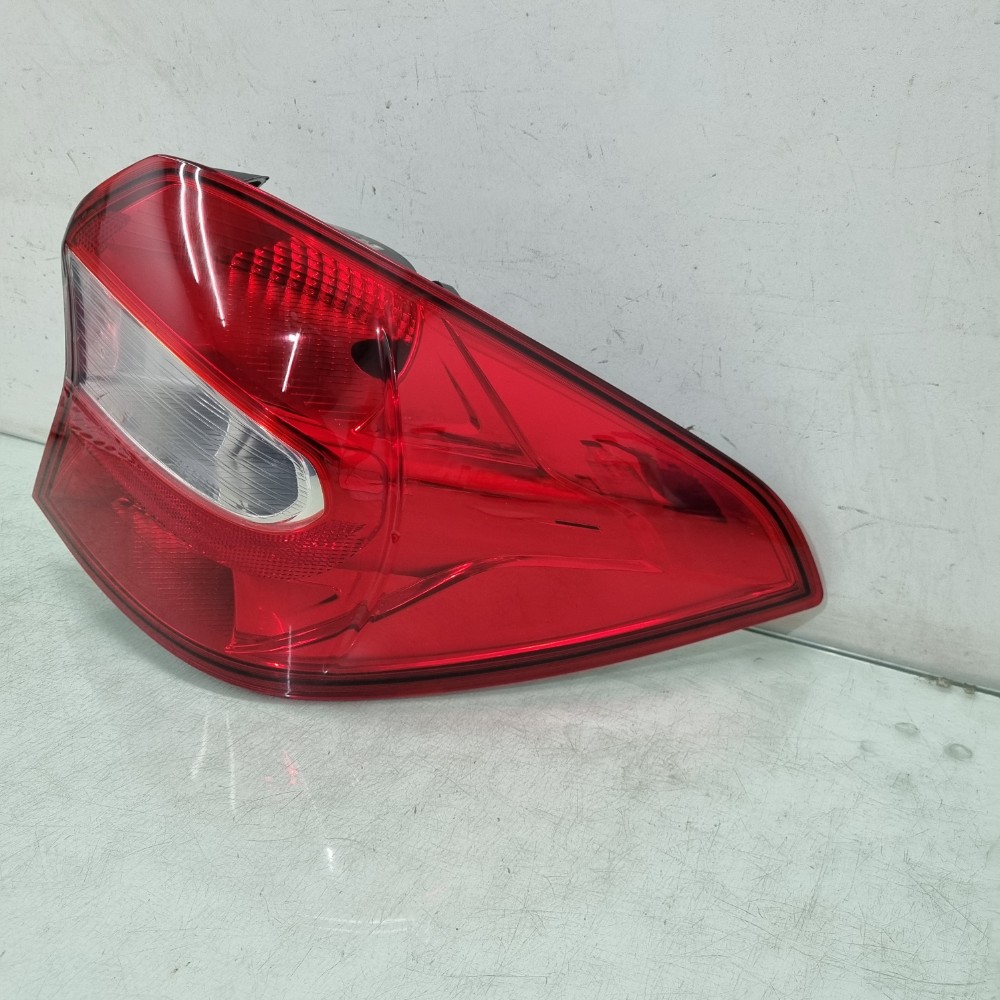 Lanterna Direita Ford Ka Sedan Modelos 2014/2018 Direito/passageiro 2