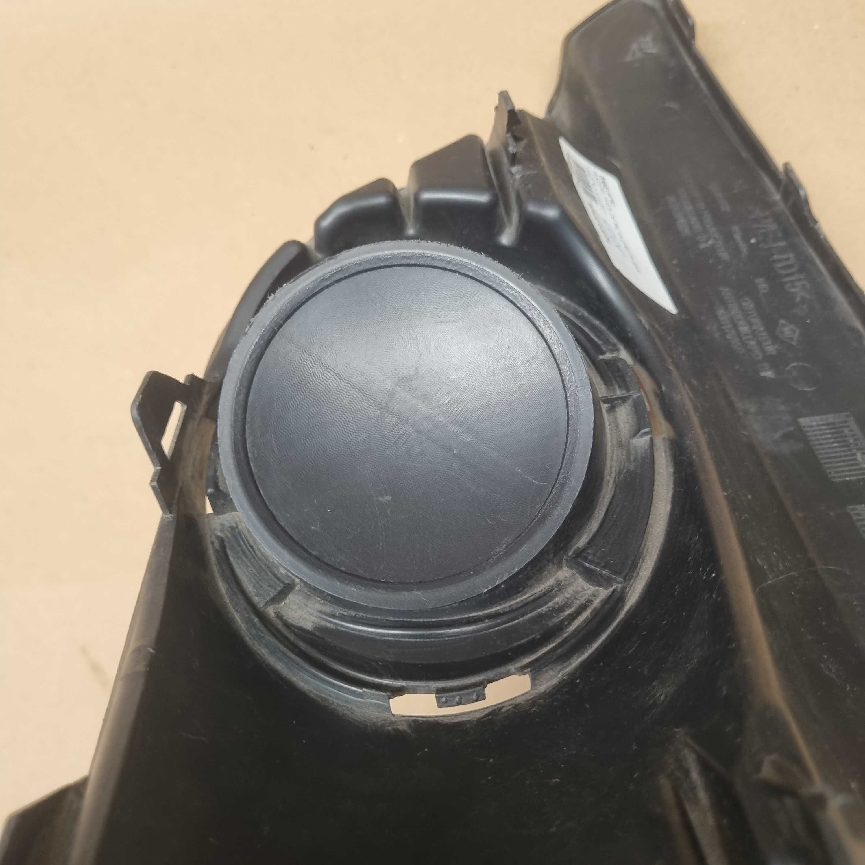 Moldura De Farol De Milha Direita Renault Sandero 2019/2021 Preto 4