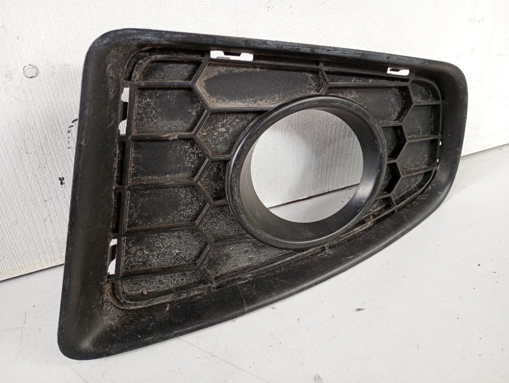 Moldura Farol De Milha Esquerdo Renault Sandero 2012/2014 Esquerdo 2