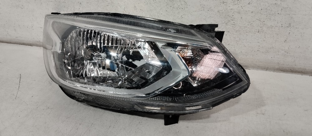 Farol Direito Chevrolet Onix 2020/2024 2