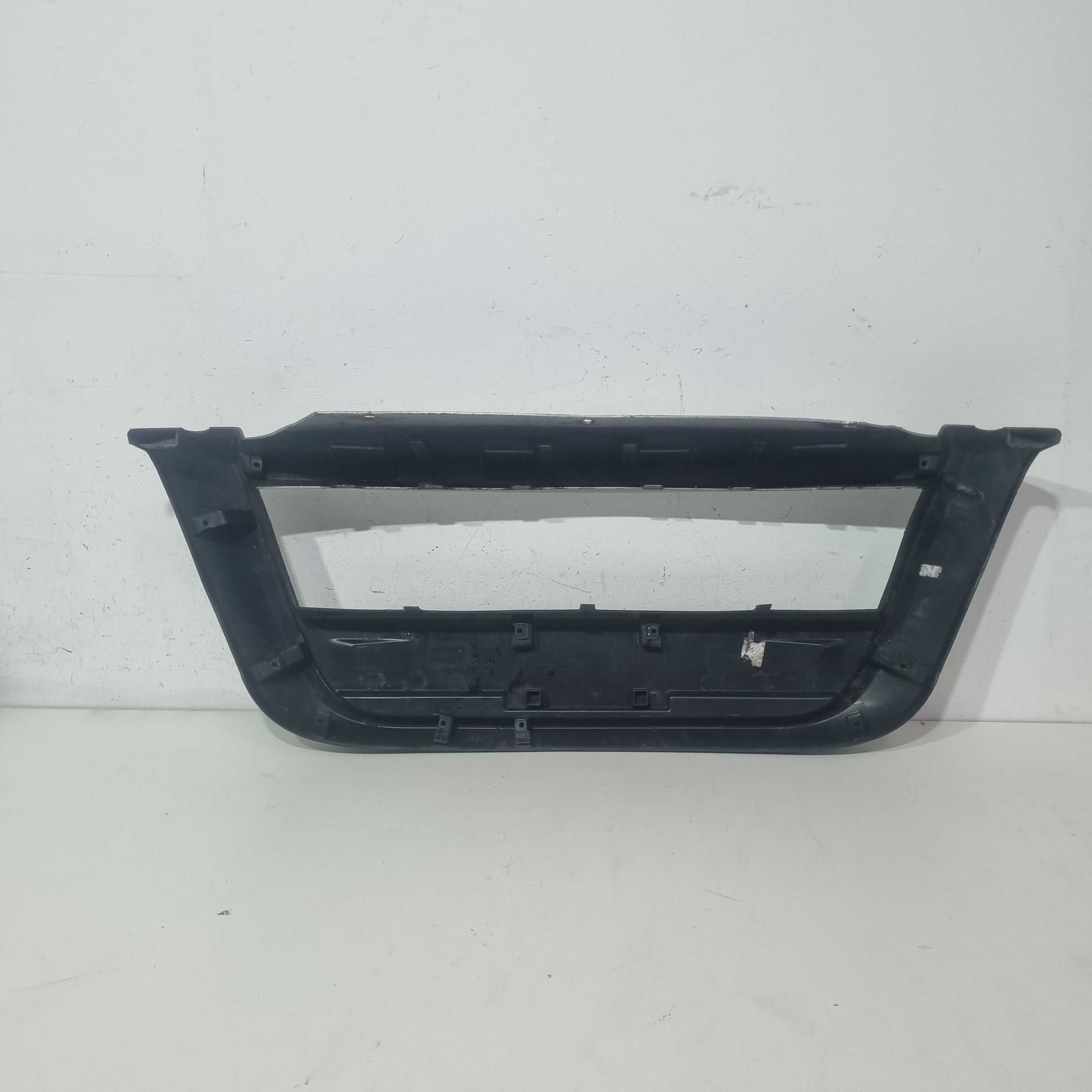 Moldura Central Para-choque Renault Stepway 2008/2011 2
