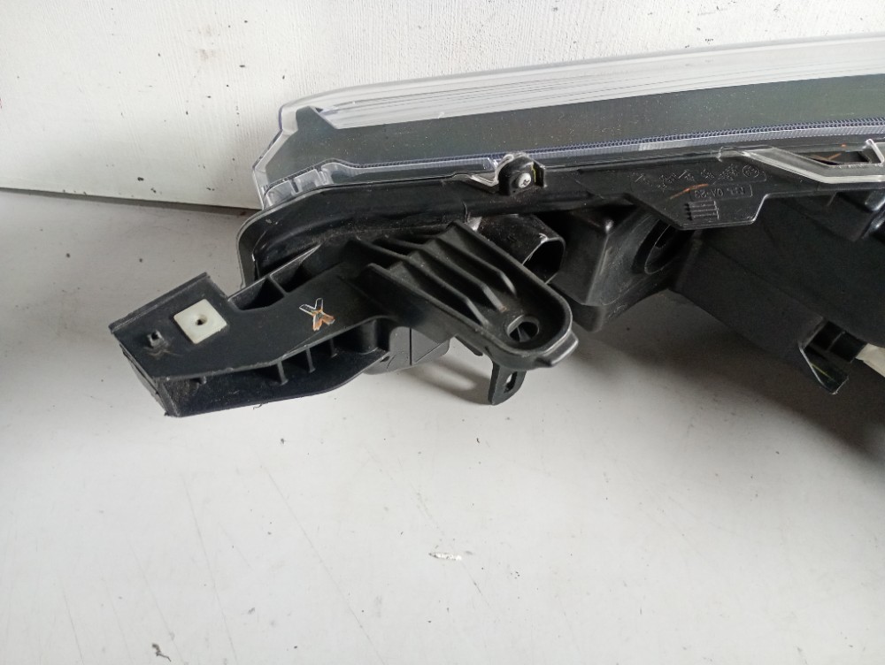 Farol Direito Corolla Cross 2020/2022 Original Recondicionad 5