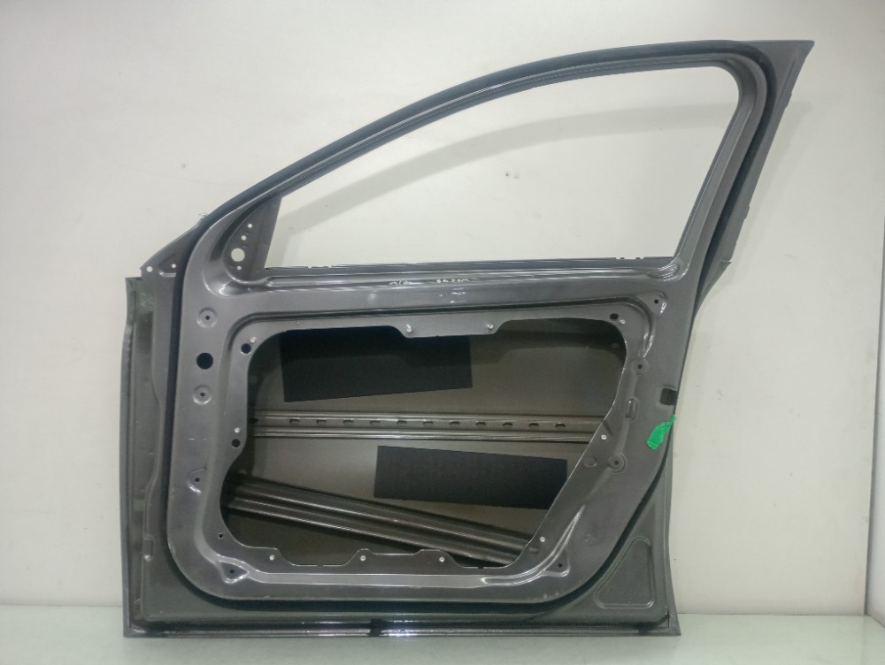 Porta Dianteira Direita Mercedes Gla 2017/2022 Recuperada Dianteira Direita Cinza 5