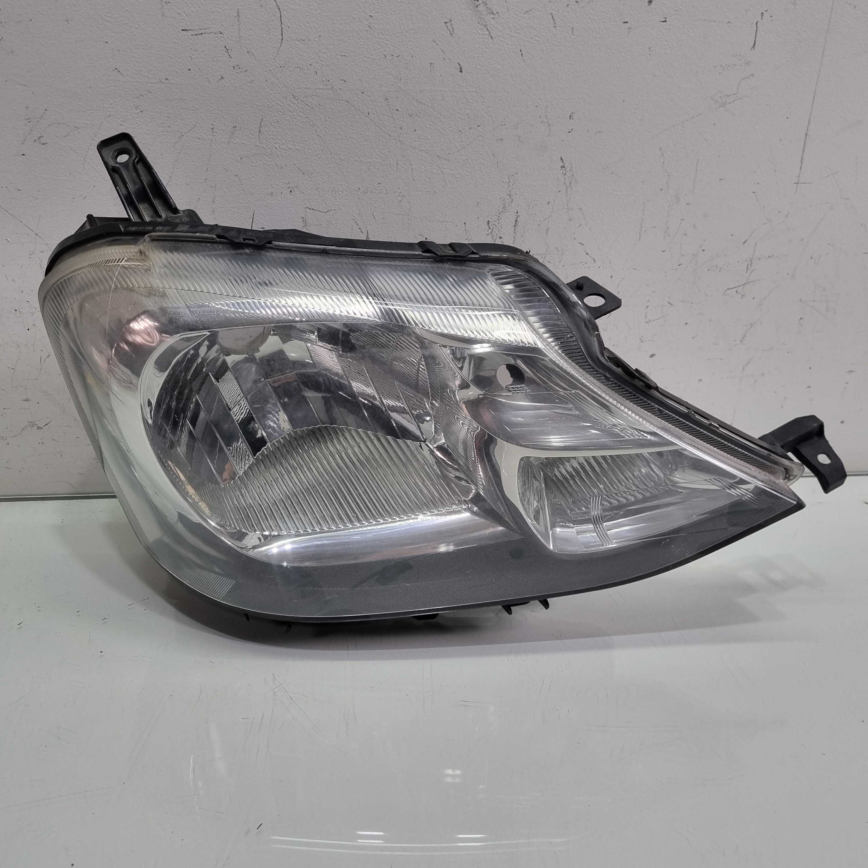 Farol lado direito recuperado Etios 2013/2018 1