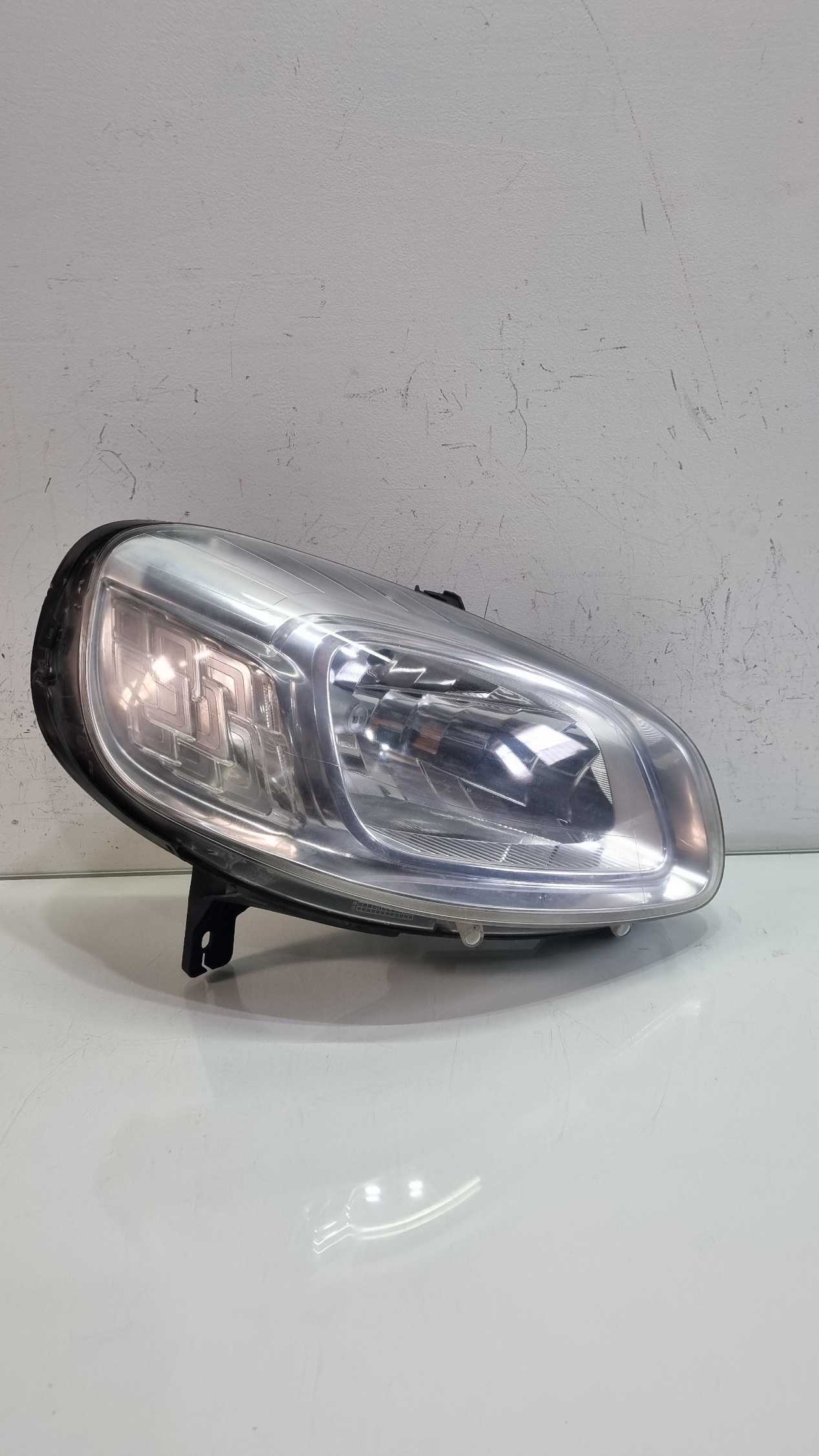 Farol direito uno Drive 2016/2022 4