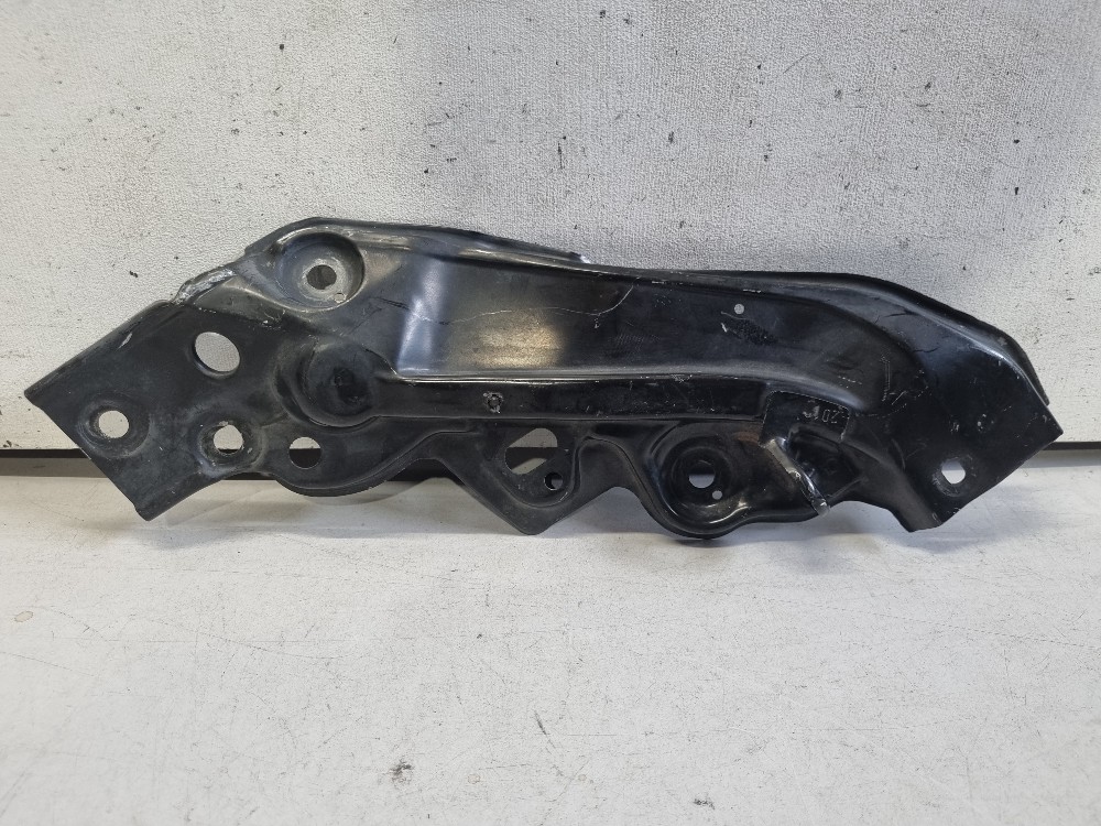 Suporte Do Farol Esquerdo Vw Polo 2017 / 2023 Semi-novo Orig 1