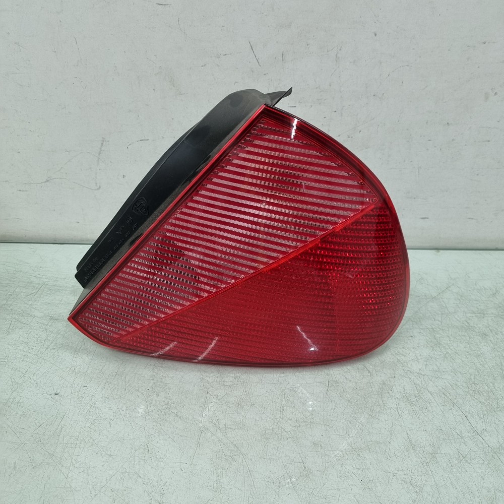 Lanterna Do Lado Direito Fiat Marea 2000/2003 – Direito/passageiro 1