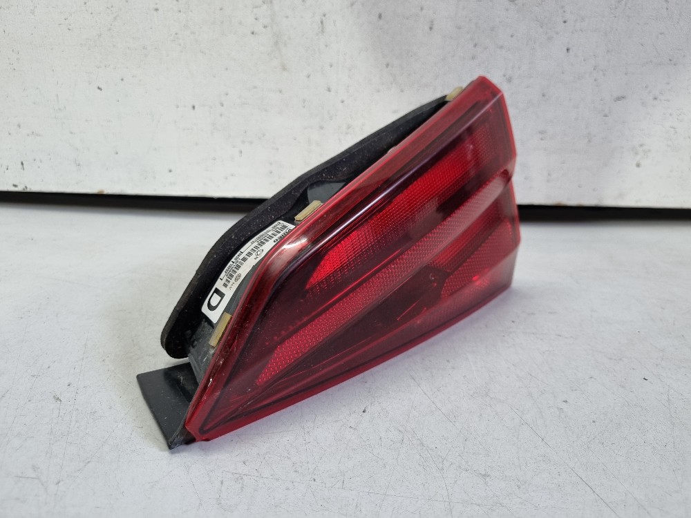 Lanterna Direita Da Tampa Traseira Virtus 2017/2021 Seminova 3