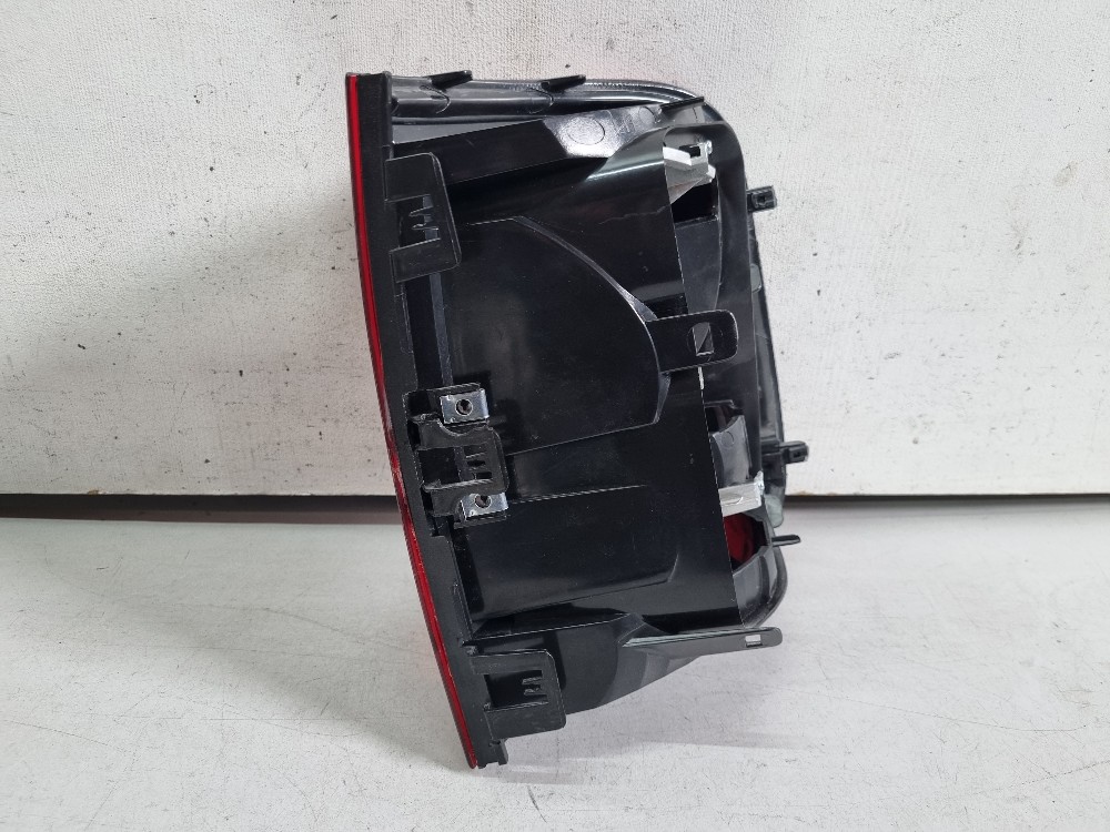 Lanterna Esq. Volkswagen Saveiro 2017/2022 Importada Usada 4