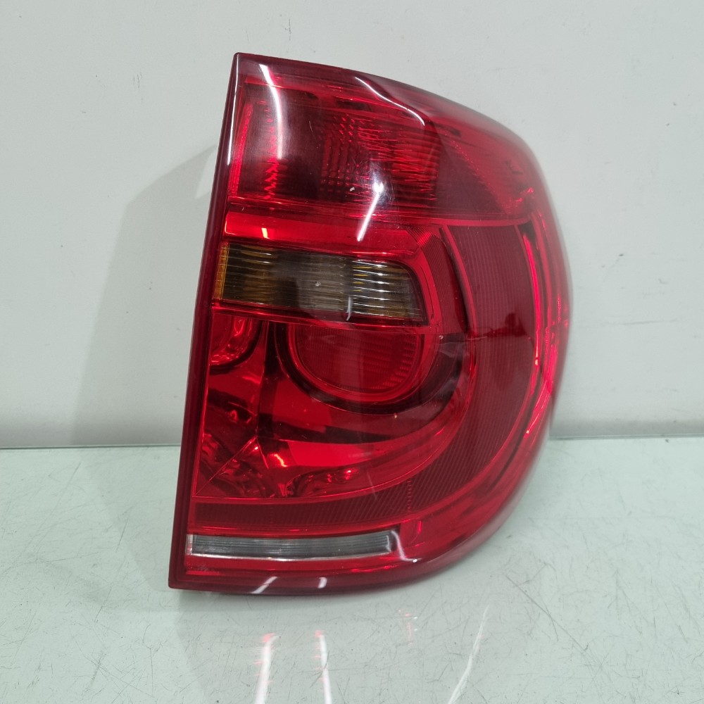Lanterna Do Lado Direito Volkswagen Fox  Modelos 2011/2014 Direito/passageiro 1