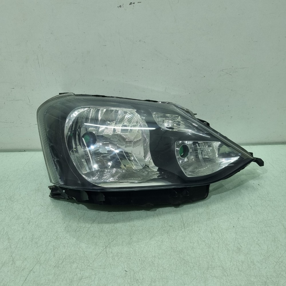 Farol Do Lado Direito Toyota Etios Modelos 2013/2019 Direito/passageiro 1