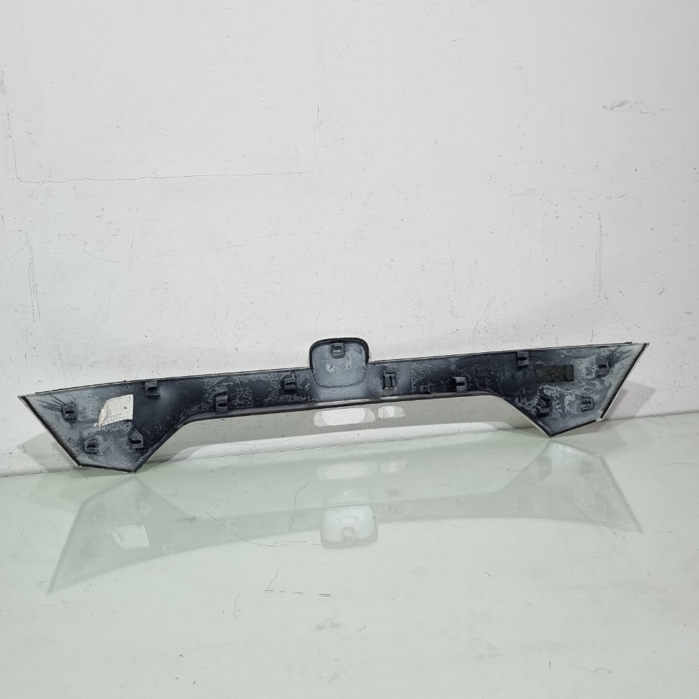 Aplique Tampa Traseira Honda Civic Modelos 2017/2021 Branco 2