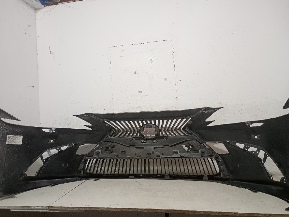 Parachoque dianteiro LEXUS 2022/2024 11