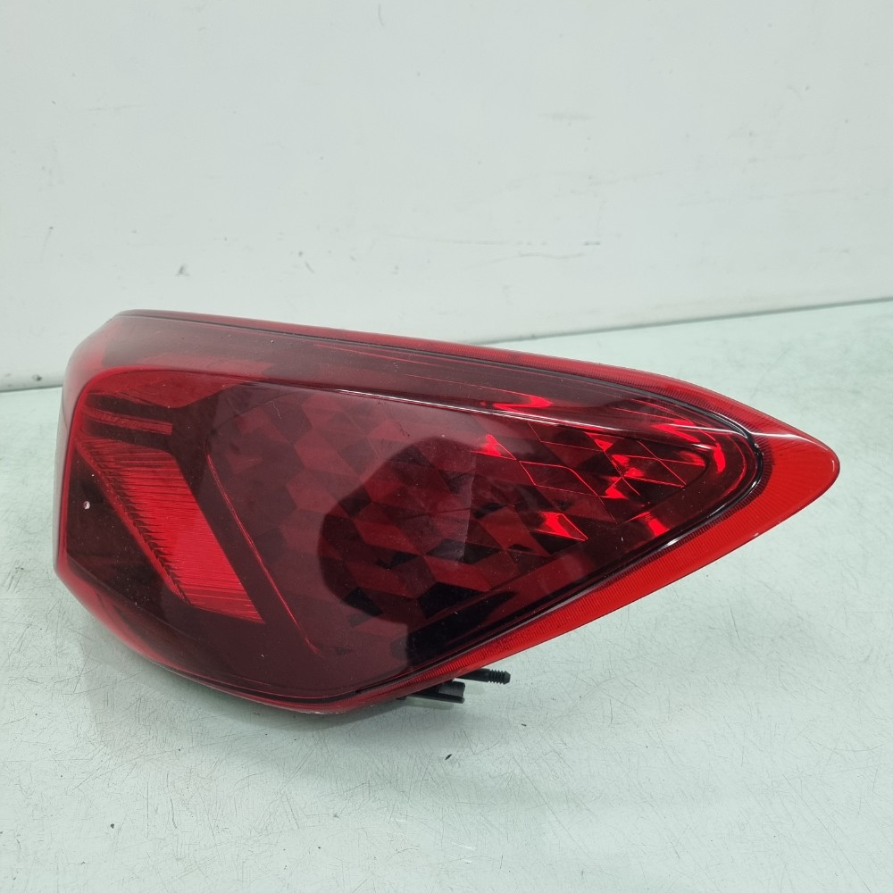Lanterna Sem Led Do Lado Direito Chevrolet Onix 2020/2024 Direito/passageiro 3