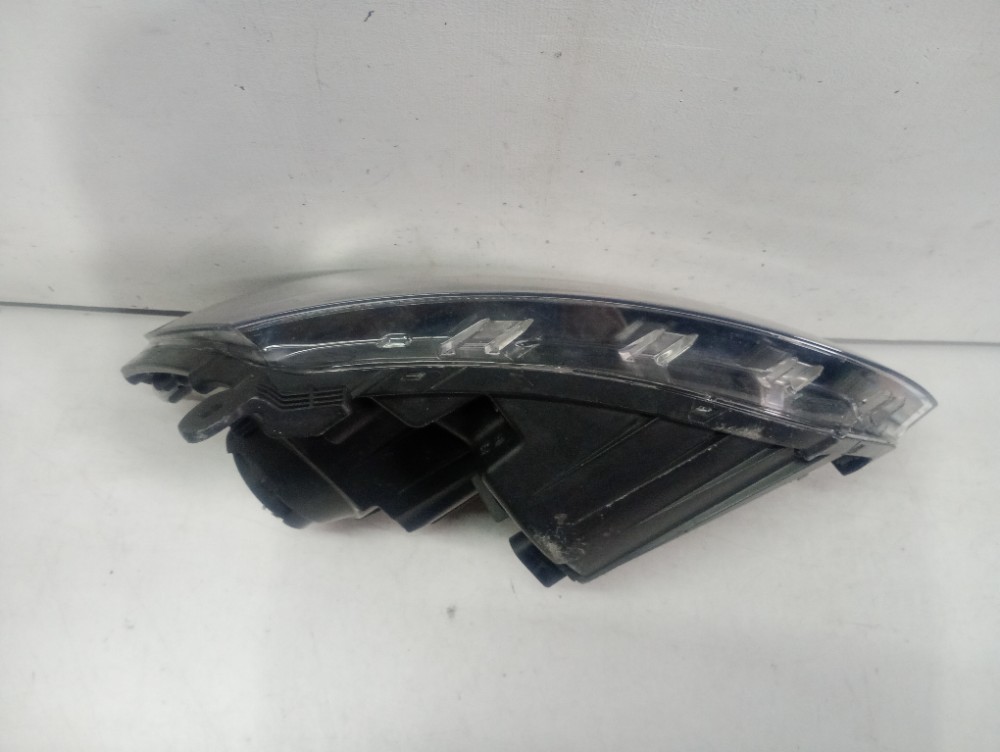 Farol Dianteiro Direito Volkswagen Fox 2015/2021 Direito/passageiro 4