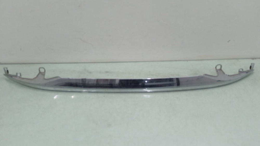 Friso Cromado  Tampa Traseira  Hilux Sw4 2020/2023 Seminovo. 1