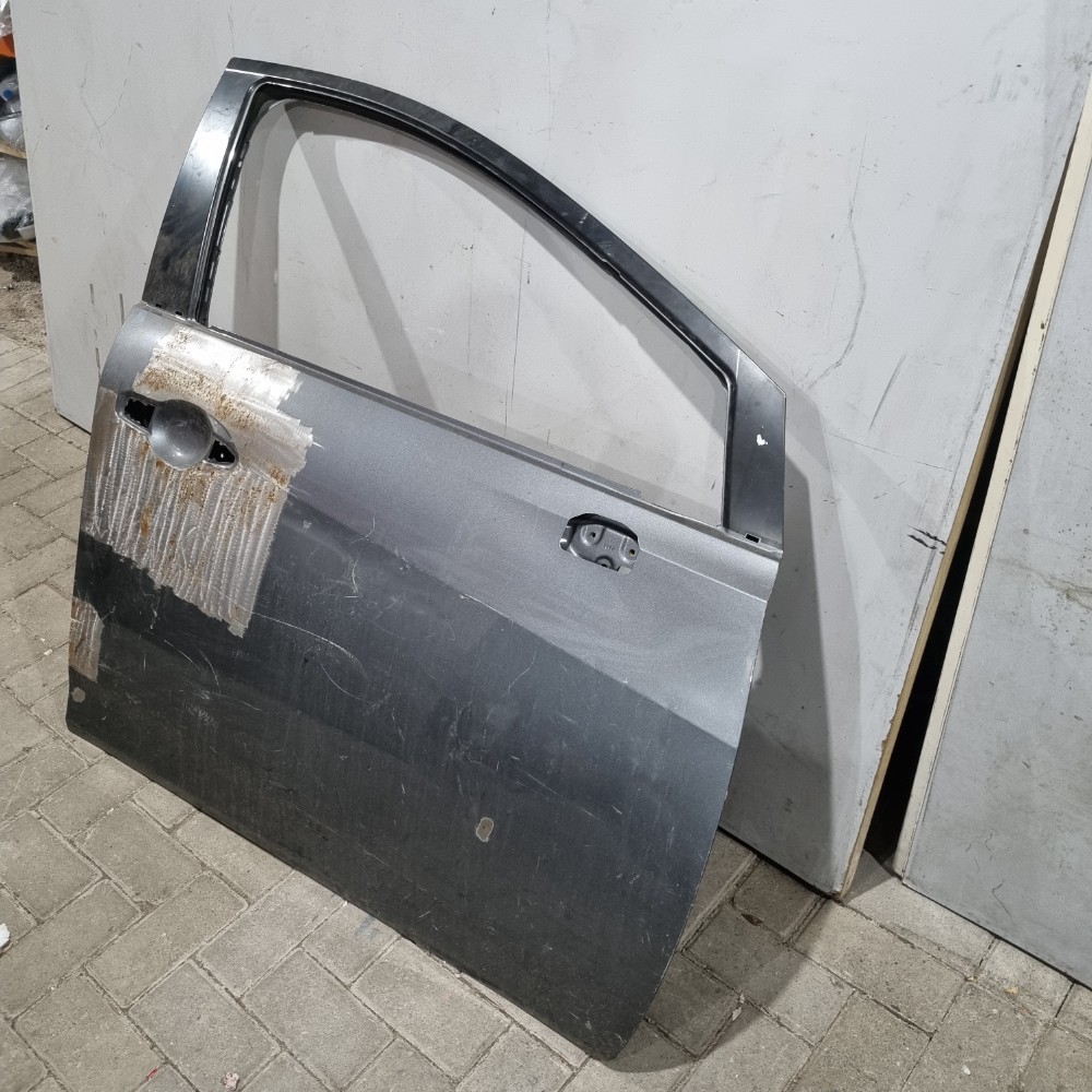 Porta Dianteira Do Lado Direito Nissan Versa 2020/2024 Dianteira 2