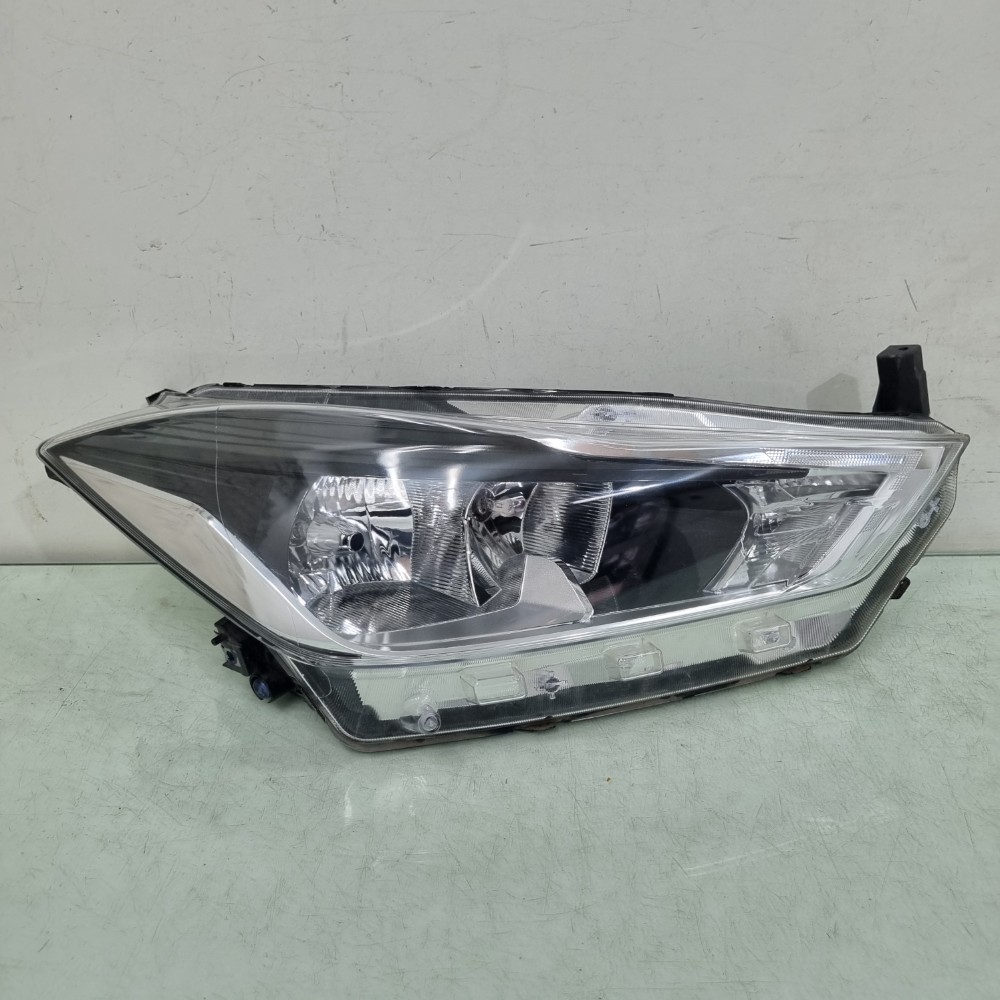 Farol Direito S/led Nissan Kicks 2016/2015 Direito/passageiro 1