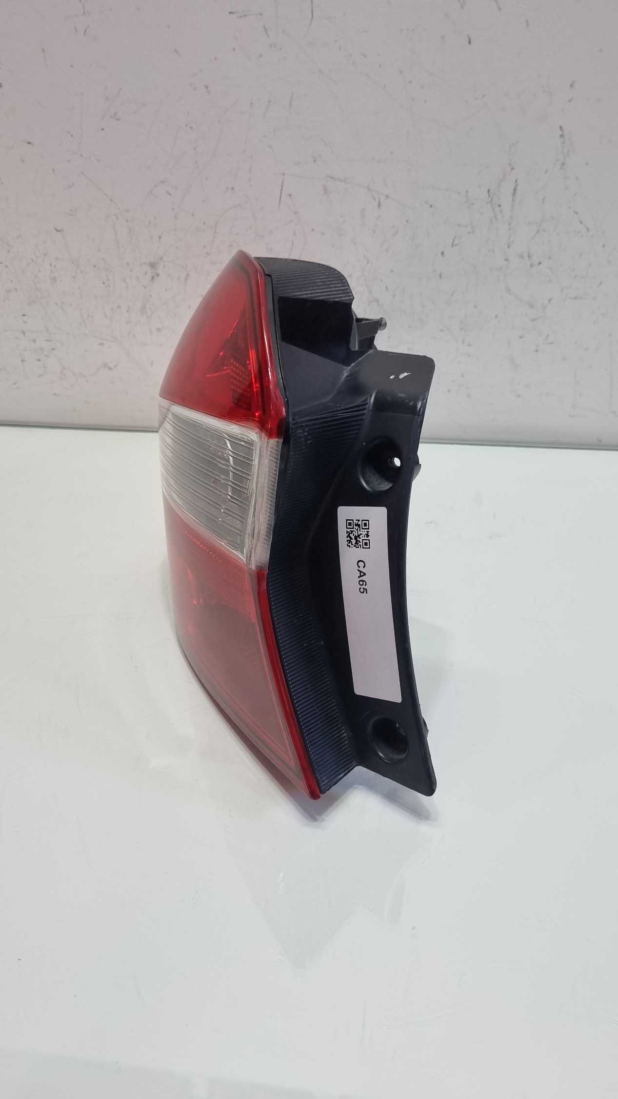 Lanterna lado esquerdo Ford KA Sedan modelo 2015/2018 4