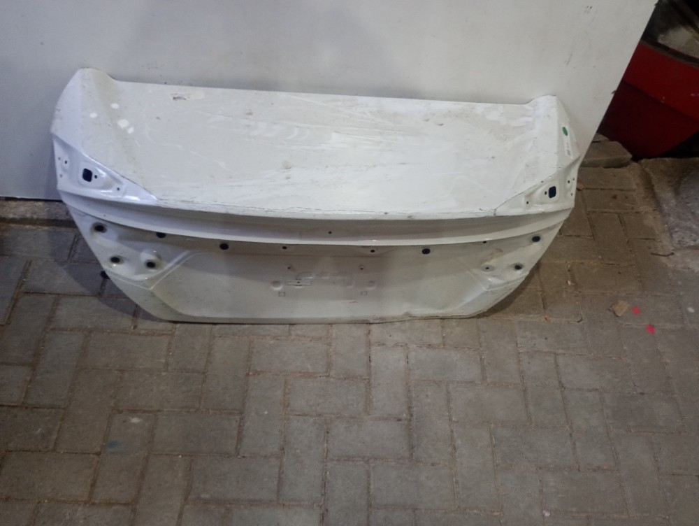 Tampa traseira honda Civic recuperada 17/21 1