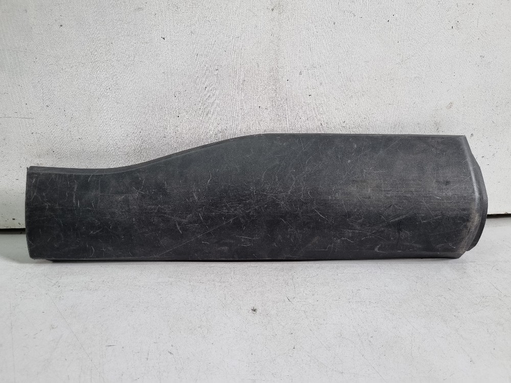 Friso Da Porta Traseira Dir. Corolla Cross 2022/2025 Usado. 1