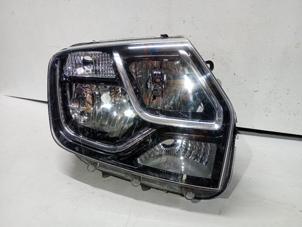 Farol Direito Duster 2016/2019 Recuperado 2