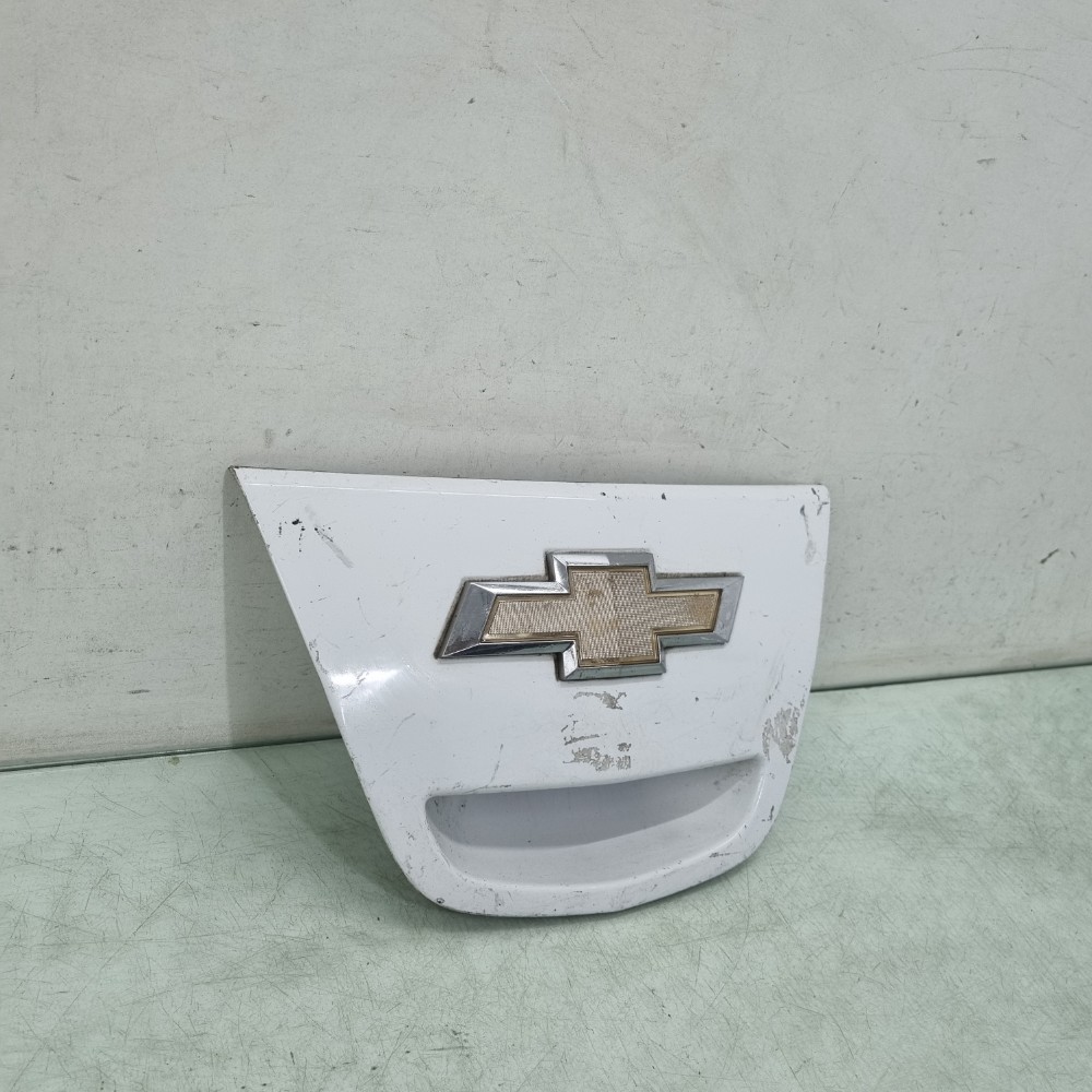Moldura Tampa Traseira Chevrolet Spin 2013/2016 2