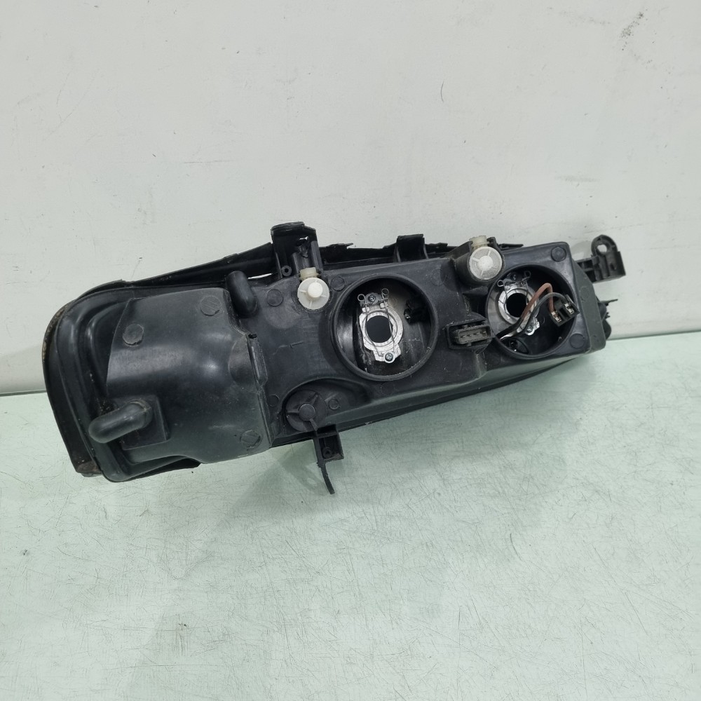 Farol  Esquerdo Fumê  Chevrolet Vectra 2001/2005 Recuperado. Esquerdo/motorista 4