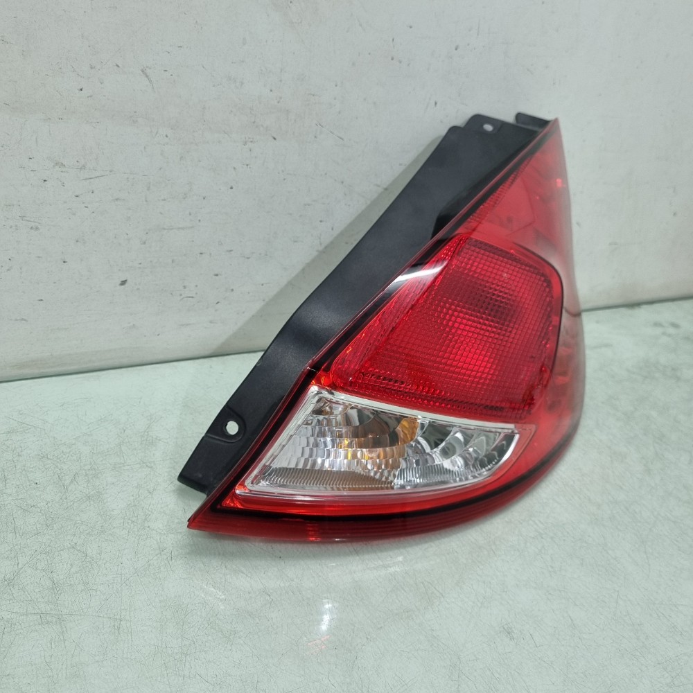 Lanterna Direita Ford New Fiesta Hatch Modelos 2014/2020 Direito/passageiro 2