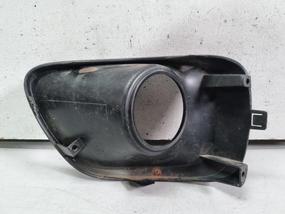 Moldura Do Farol De Milha Dir. Mobi Way 2017/2023 Semi-novo 2