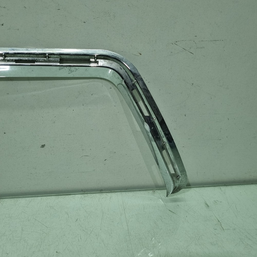 Friso Da Grade Esquerda Mitsubishi Pajero Tr4 2009/2014 3