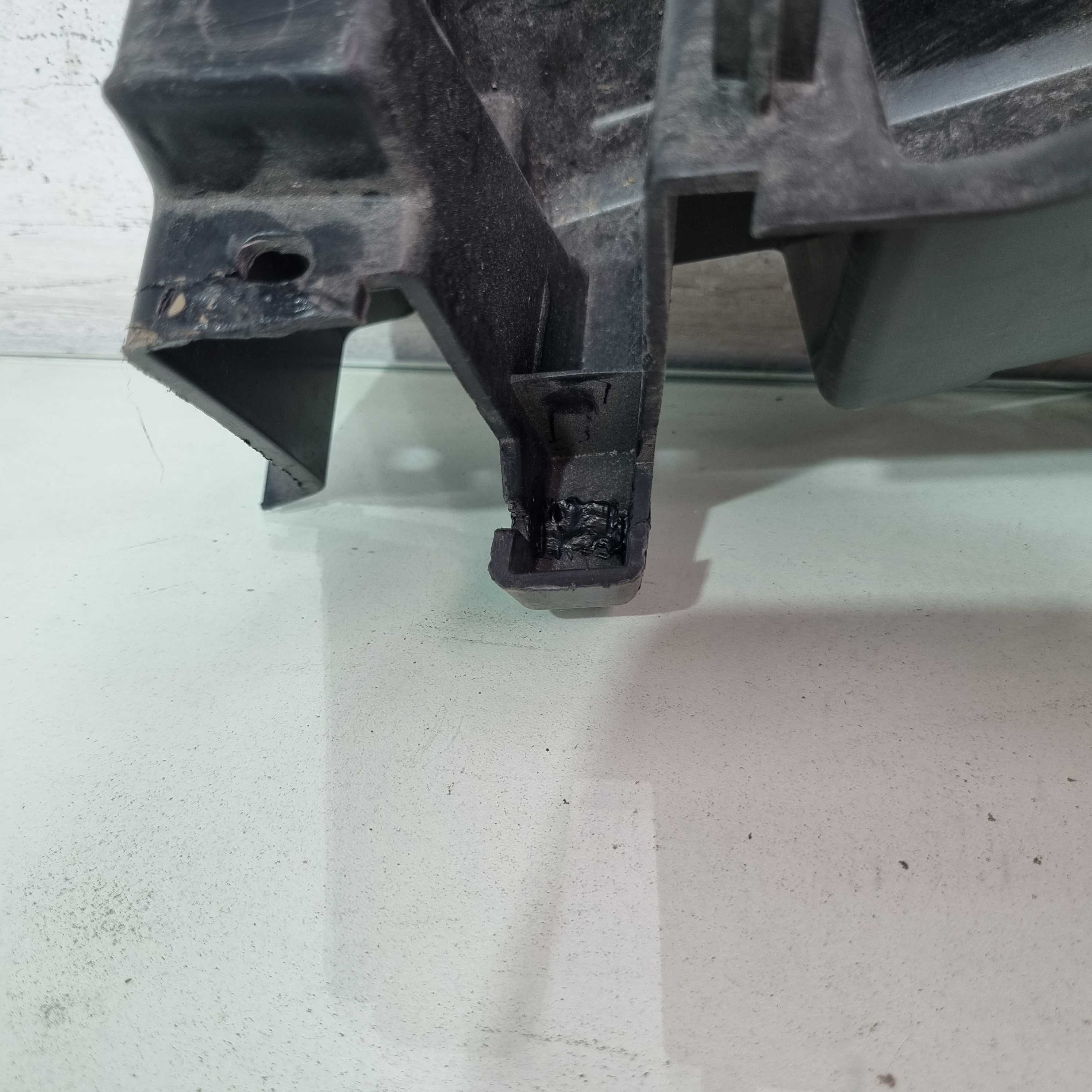 Suporte Grade Superior Renault Kangoo 2014/2021 Original 8